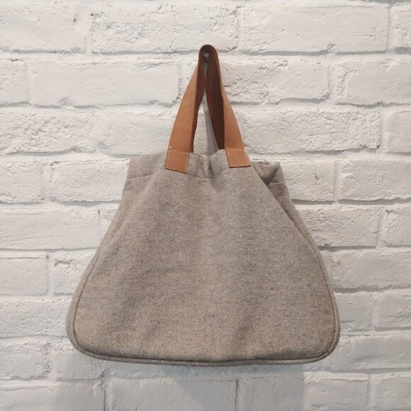 The Royal Standard Gray Wool Blend Large Tote Bag Purse 17" x 12" Leather Handle - Picture 7 of 9